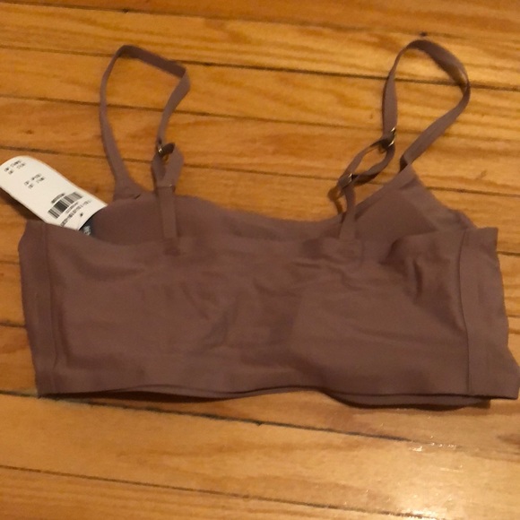 Abercrombie&Fitch Next to Naked Scoopneck Bralette, Size M, Mauve, NWT. - Picture 3 of 5